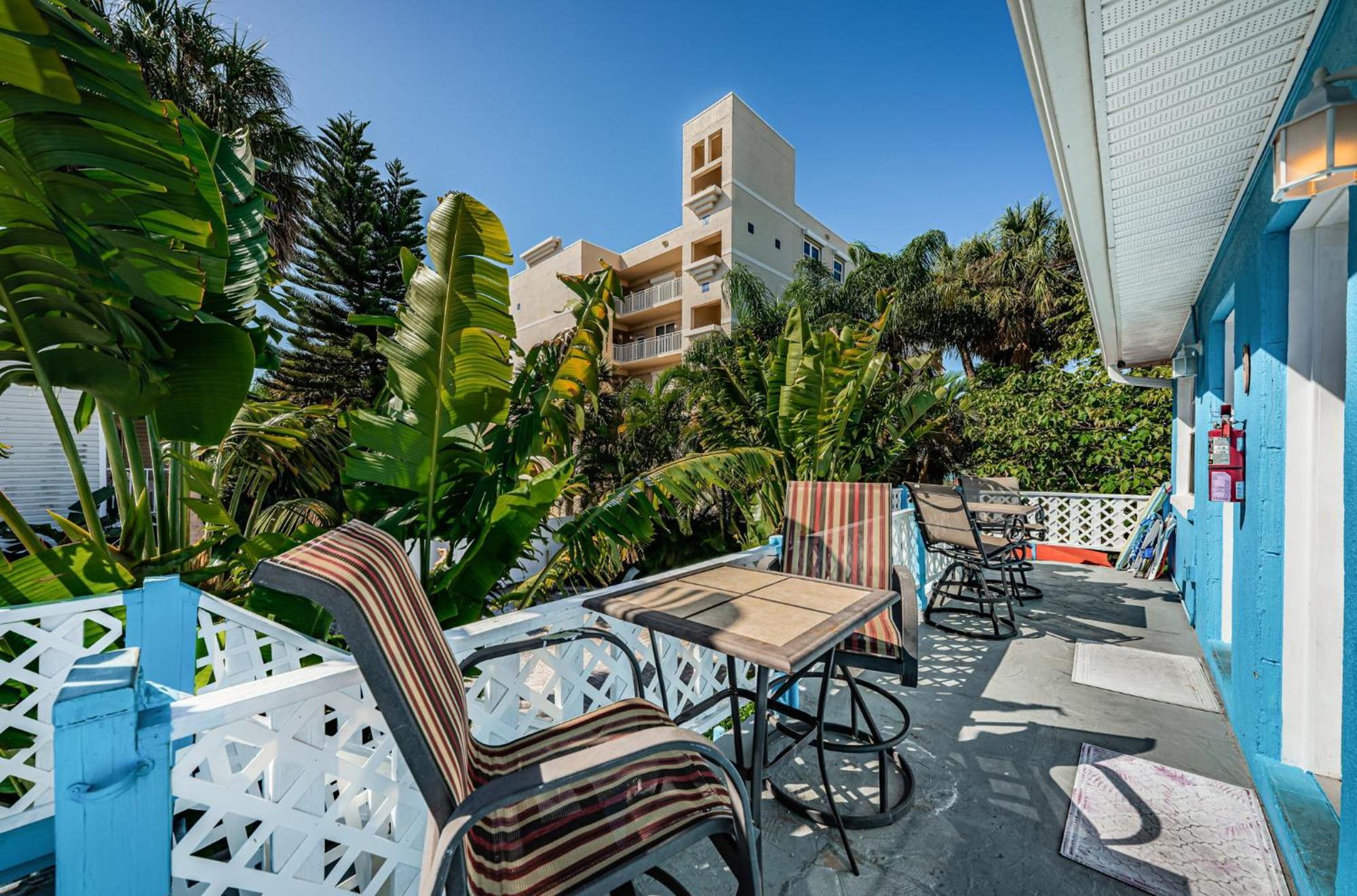 Blue Water Beachside Villa 6 Clearwater Beach Exterior photo