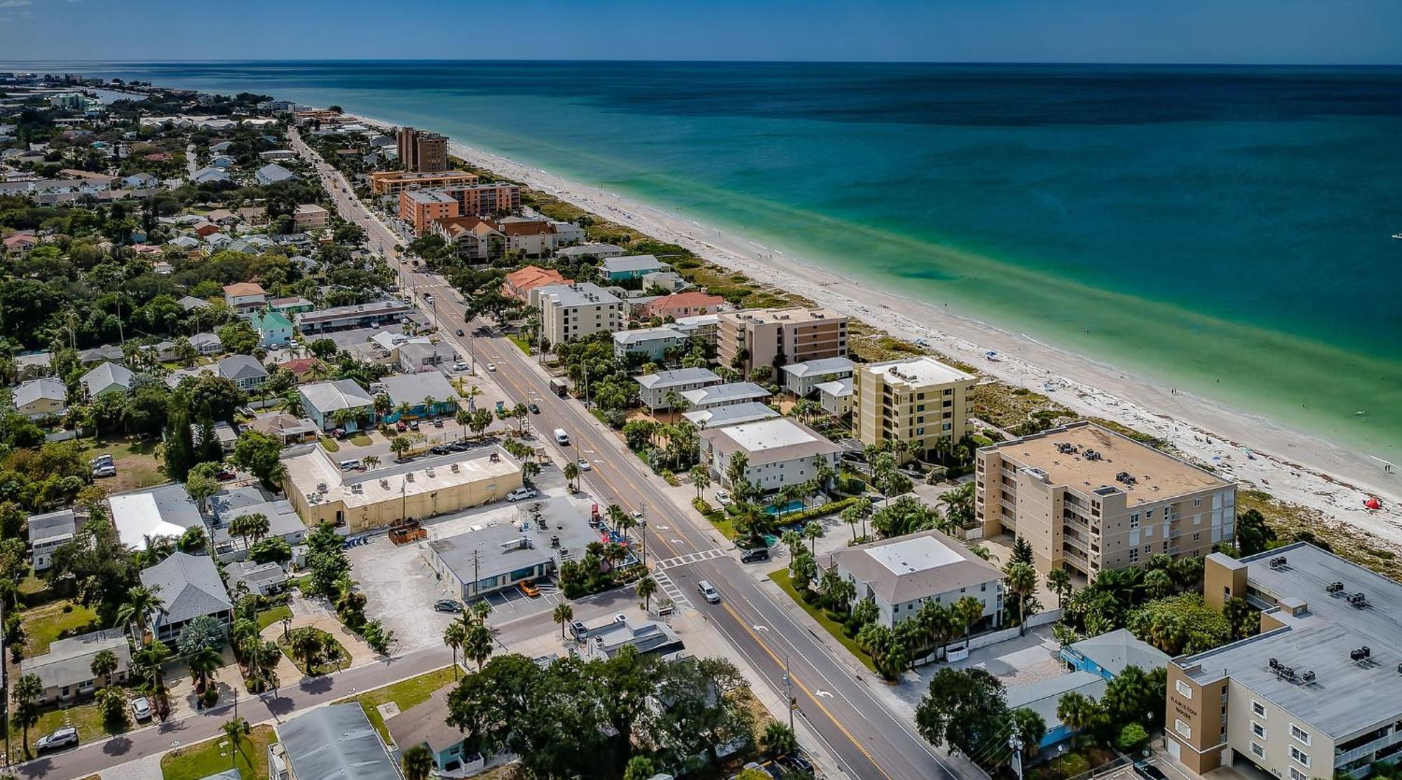 Blue Water Beachside Villa 6 Clearwater Beach Exterior photo